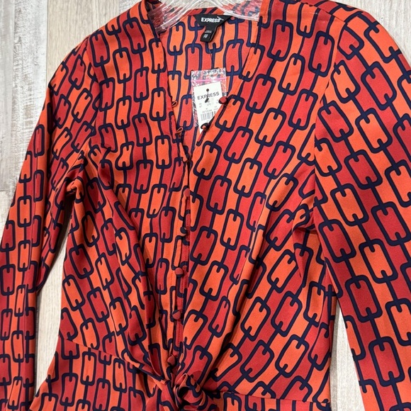 Express NWT retro style tie waist crop top ❤️ - Picture 5 of 5